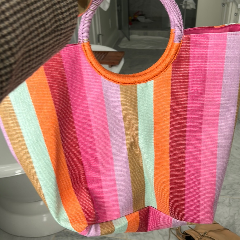 Like New Woven Colorful Striped Beach Bag